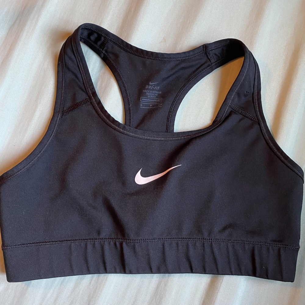 Nike - Black sports bra size S